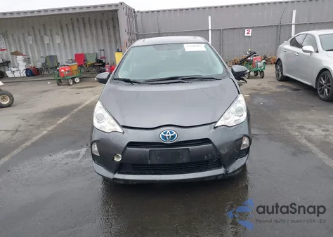 2013 Toyota Prius C Three from USA, damaged, VIN JTDKDTB36D1042730